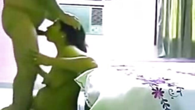 メイドは、直腸のコテージの愛人を見つめていました 女の子 用 エッチ 動画