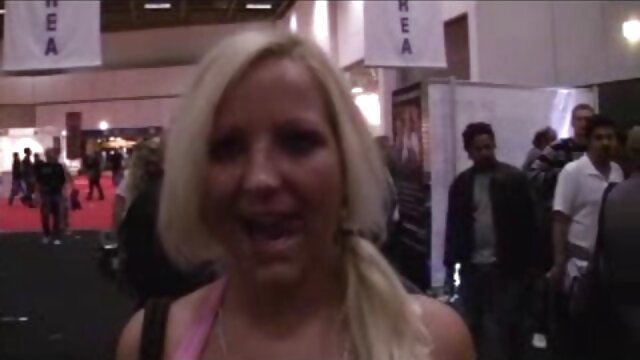 私はパンストを引き裂くブルネットと肛門の大きなbonerを入れる 女性 向け の エッチ な 動画