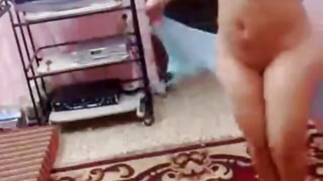 大きなお尻とハイヒールの靴を持つラティーナは、穴の中で大人の間違いを犯す 女性 用 av 無料